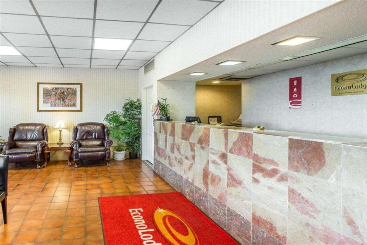 Econo Lodge Калгун Екстер'єр фото