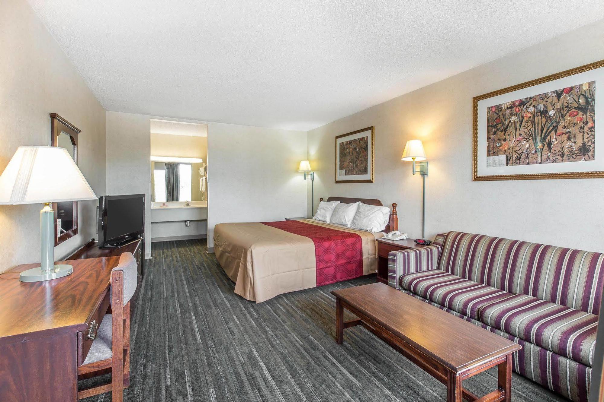 Econo Lodge Калгун Екстер'єр фото